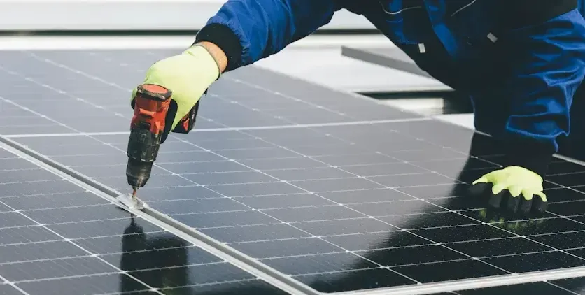 نوآوری در اتصالات و پیچومهرههای ضدخوردگی در استراکچر پنل خورشیدی